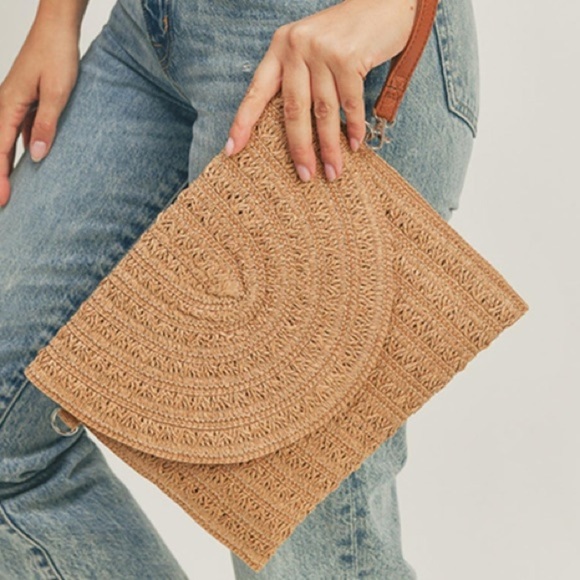 Handbags - TAN STRAW ENVELOPE CROSSBODY/CLUTCH